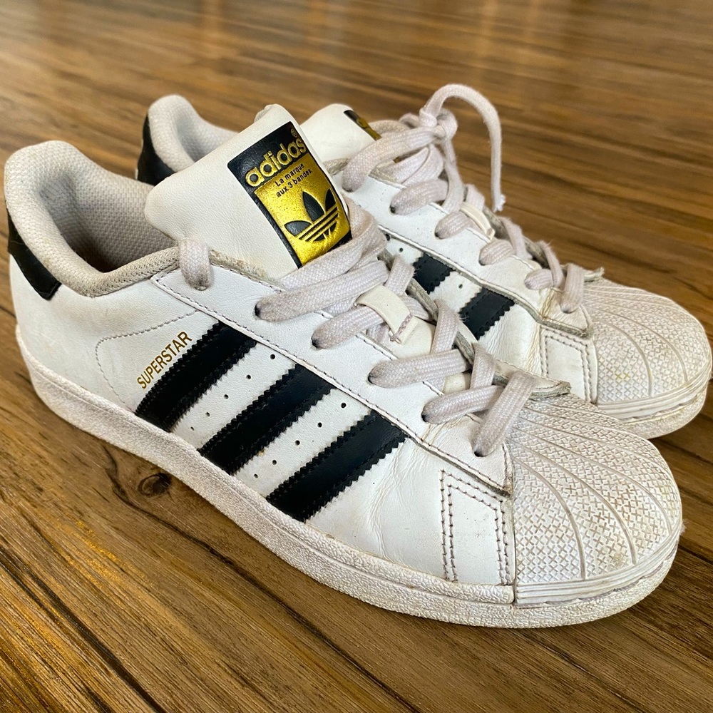 ADIDAS superstar